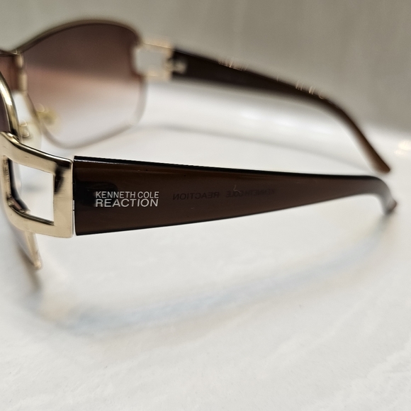 Authentic Kenneth Cole Reaction Shades - Picture 1 of 4